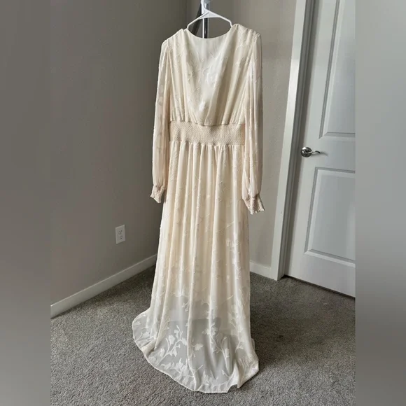 Baltic Born Mayfair High Low Maxi Dress I Vintage Cream - XL - Picture 2 of 5